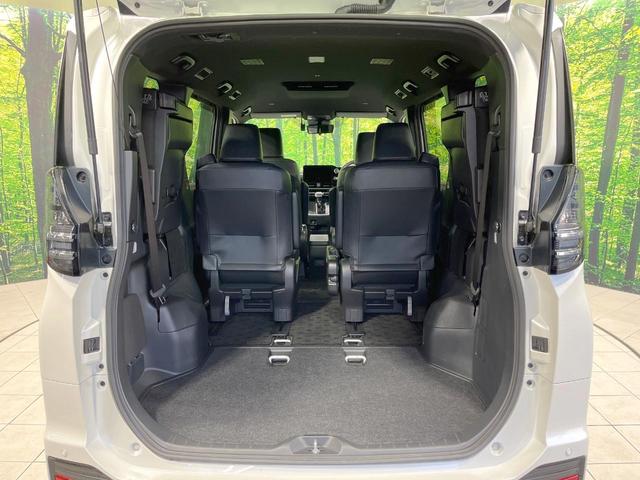 ヴォクシー Ｓ－Ｚ　禁煙車　衝突軽減装置　純正１０．５型ディスプレイオーディオ　両側電動スライド　レーダークルーズ　３眼ＬＥＤヘッド　ＥＴＣ　ＣＤ　ＤＶＤキッド　ハーフレザーシート　デジタルインナーミラー（11枚目）