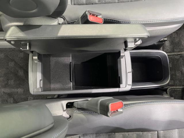 ヴォクシー Ｓ－Ｚ　禁煙車　衝突軽減装置　純正１０．５型ディスプレイオーディオ　両側電動スライド　レーダークルーズ　３眼ＬＥＤヘッド　ＥＴＣ　ＣＤ　ＤＶＤキッド　ハーフレザーシート　デジタルインナーミラー（42枚目）