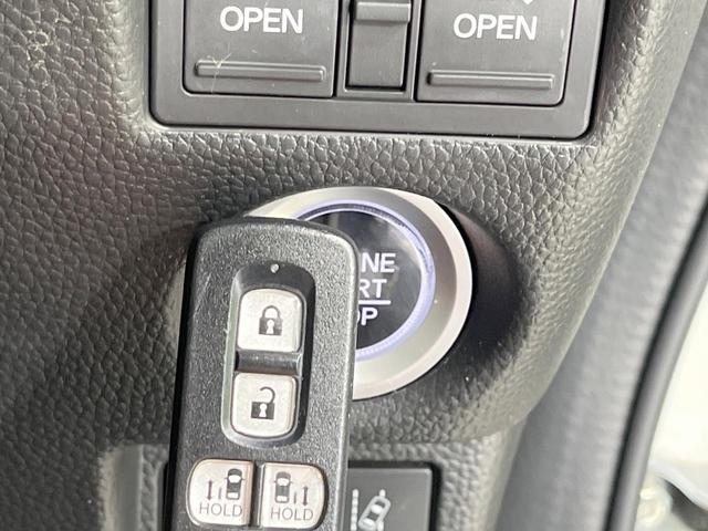 N-BOXカスタム G・Lターボホンダセンシング 禁煙車 純正ディスプレイオーディオ 両側電動スライドドア バックカメラ 衝突被害軽減装置 レーダークルーズ ハーフレザーシート ドラレコ コーナーセンサー LEDヘッド ETC オートハイビーム(28枚目)
