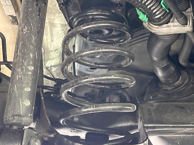 アクア S 禁煙車 純正SDナビ 寒冷地仕様 ETC オートエアコン Bluetooth CD DVD再生 フルセグ 電動格納ミラー 盗難防止装置 トラクションコントロール(20枚目)