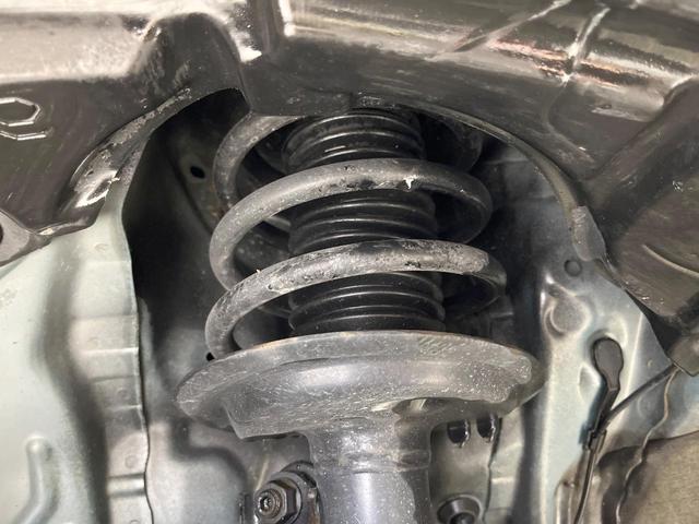 アクア S 禁煙車 純正SDナビ 寒冷地仕様 ETC オートエアコン Bluetooth CD DVD再生 フルセグ 電動格納ミラー 盗難防止装置 トラクションコントロール(21枚目)