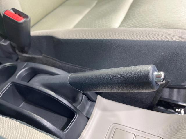 アクア S 禁煙車 純正SDナビ 寒冷地仕様 ETC オートエアコン Bluetooth CD DVD再生 フルセグ 電動格納ミラー 盗難防止装置 トラクションコントロール(27枚目)