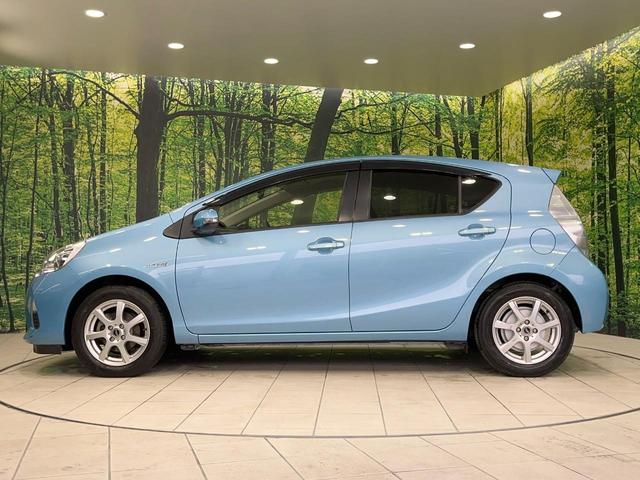 アクア S 禁煙車 純正SDナビ 寒冷地仕様 ETC オートエアコン Bluetooth CD DVD再生 フルセグ 電動格納ミラー 盗難防止装置 トラクションコントロール(45枚目)