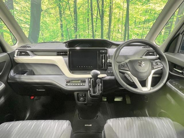 ソリオ ハイブリッドＭＺ　禁煙車　純正９型ナビ　両側電動スライド　全周囲カメラ　衝突軽減　レーダークルーズ　ドラレコ　コーナーセンサー　スマートキー　ＬＥＤヘッド　ＥＴＣ　オートハイビーム　オートライト　オートエアコン（2枚目）