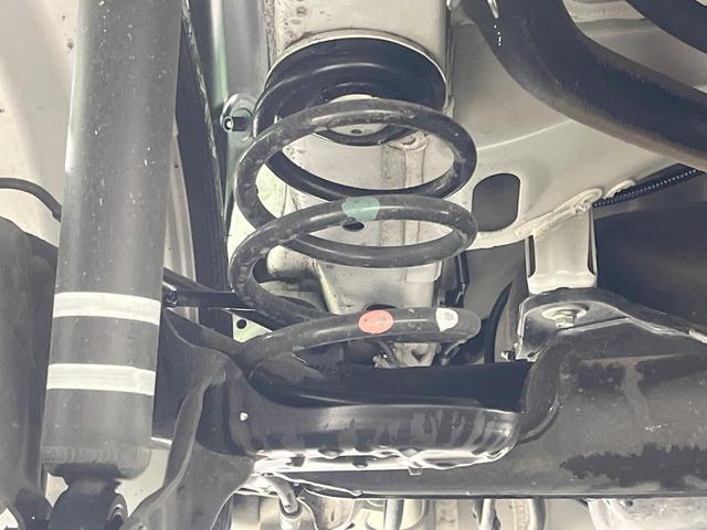 ソリオ ハイブリッドＭＺ　禁煙車　純正９型ナビ　両側電動スライド　全周囲カメラ　衝突軽減　レーダークルーズ　ドラレコ　コーナーセンサー　スマートキー　ＬＥＤヘッド　ＥＴＣ　オートハイビーム　オートライト　オートエアコン（21枚目）