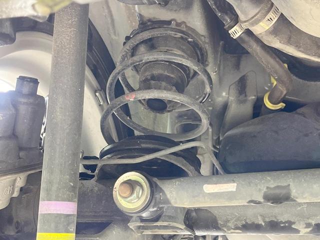 タフト G 禁煙車 4WD ガラスルーフ 衝突軽減装置 レーダークルーズ SDナビ バックカメラ ETC Bluetooth再生 シートヒーター LEDヘッドライト オートライト オートエアコン スマートキー(20枚目)