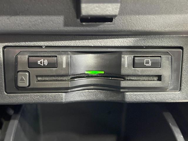 アルファード ２．５Ｓ　Ｃパッケージ　禁煙車　モデリスタエアロ　後席モニター　ＢＩＧ－Ｘ１１型　衝突軽減装置　両側電動スライド　シートベンチレーション　３眼ヘッドライト　レーダークルーズ　バックカメラ　ステアリングヒーター　ＥＴＣ（32枚目）