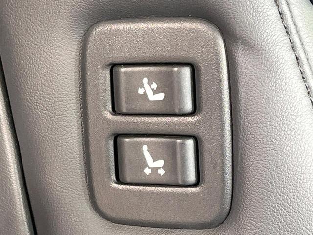 アルファード ２．５Ｓ　Ｃパッケージ　禁煙車　モデリスタエアロ　後席モニター　ＢＩＧ－Ｘ１１型　衝突軽減装置　両側電動スライド　シートベンチレーション　３眼ヘッドライト　レーダークルーズ　バックカメラ　ステアリングヒーター　ＥＴＣ（40枚目）