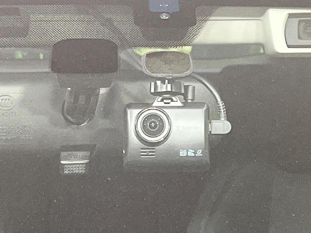 レヴォーグ 1.6GT-Sアイサイト 禁煙車 4WD ターボ SDナビ バックカメラ 衝突被害軽減システム レーダークルーズ ドラレコ コーナーセンサー スマートキー LEDヘッド ビルトインETC 車線逸脱警報 オートライト(7枚目)