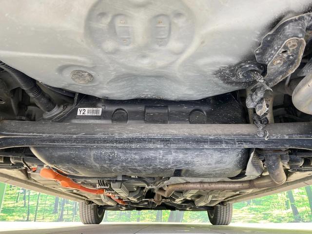 アクア クロスオーバー 禁煙車 純正9型ナビ バックカメラ 衝突軽減装置 レザーシート コーナーセンサー スマートキー LEDヘッド ETC オートハイビーム 車線逸脱警報 オートライト オートエアコン 純正16インチAW(19枚目)