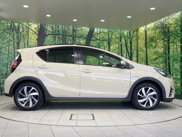 アクア クロスオーバー 禁煙車 純正9型ナビ バックカメラ 衝突軽減装置 レザーシート コーナーセンサー スマートキー LEDヘッド ETC オートハイビーム 車線逸脱警報 オートライト オートエアコン 純正16インチAW(52枚目)