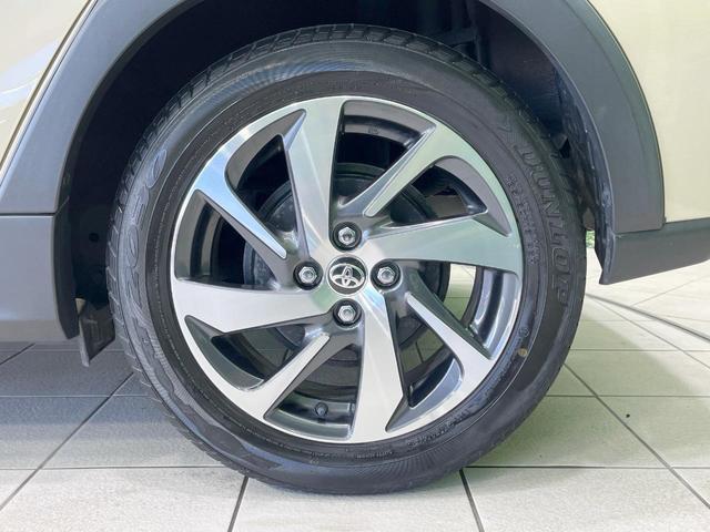 アクア クロスオーバー 禁煙車 純正9型ナビ バックカメラ 衝突軽減装置 レザーシート コーナーセンサー スマートキー LEDヘッド ETC オートハイビーム 車線逸脱警報 オートライト オートエアコン 純正16インチAW(53枚目)