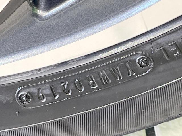 アクア クロスオーバー 禁煙車 純正9型ナビ バックカメラ 衝突軽減装置 レザーシート コーナーセンサー スマートキー LEDヘッド ETC オートハイビーム 車線逸脱警報 オートライト オートエアコン 純正16インチAW(55枚目)