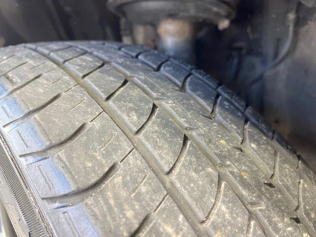 アクア クロスオーバー 禁煙車 純正9型ナビ バックカメラ 衝突軽減装置 レザーシート コーナーセンサー スマートキー LEDヘッド ETC オートハイビーム 車線逸脱警報 オートライト オートエアコン 純正16インチAW(56枚目)