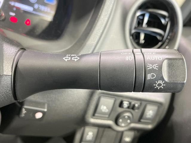 ノート ｅ－パワー　メダリスト　禁煙車　純正ナビ　バックカメラ　衝突軽減装置　ハーフレザーシート　スマートキー　ＬＥＤヘッド　ＥＴＣ　車線逸脱警報　オートライト　オートエアコン　純正１５インチアルミ　Ｂｌｕｅｔｏｏｔｈ（7枚目）