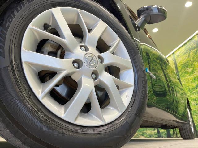 ノート ｅ－パワー　メダリスト　禁煙車　純正ナビ　バックカメラ　衝突軽減装置　ハーフレザーシート　スマートキー　ＬＥＤヘッド　ＥＴＣ　車線逸脱警報　オートライト　オートエアコン　純正１５インチアルミ　Ｂｌｕｅｔｏｏｔｈ（13枚目）
