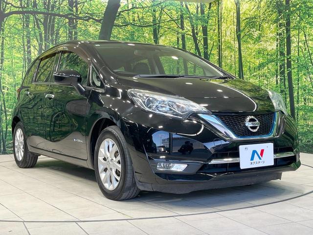 ノート ｅ－パワー　メダリスト　禁煙車　純正ナビ　バックカメラ　衝突軽減装置　ハーフレザーシート　スマートキー　ＬＥＤヘッド　ＥＴＣ　車線逸脱警報　オートライト　オートエアコン　純正１５インチアルミ　Ｂｌｕｅｔｏｏｔｈ（16枚目）