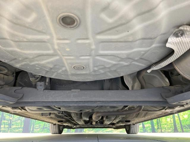 ノート ｅ－パワー　メダリスト　禁煙車　純正ナビ　バックカメラ　衝突軽減装置　ハーフレザーシート　スマートキー　ＬＥＤヘッド　ＥＴＣ　車線逸脱警報　オートライト　オートエアコン　純正１５インチアルミ　Ｂｌｕｅｔｏｏｔｈ（19枚目）