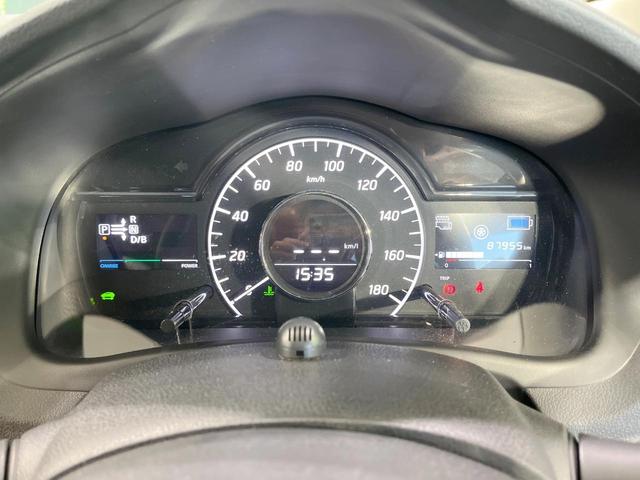 ノート ｅ－パワー　メダリスト　禁煙車　純正ナビ　バックカメラ　衝突軽減装置　ハーフレザーシート　スマートキー　ＬＥＤヘッド　ＥＴＣ　車線逸脱警報　オートライト　オートエアコン　純正１５インチアルミ　Ｂｌｕｅｔｏｏｔｈ（30枚目）