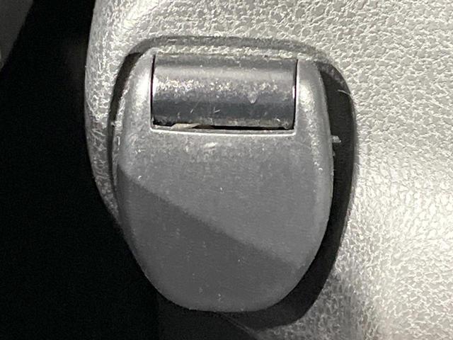 ノート ｅ－パワー　メダリスト　禁煙車　純正ナビ　バックカメラ　衝突軽減装置　ハーフレザーシート　スマートキー　ＬＥＤヘッド　ＥＴＣ　車線逸脱警報　オートライト　オートエアコン　純正１５インチアルミ　Ｂｌｕｅｔｏｏｔｈ（36枚目）