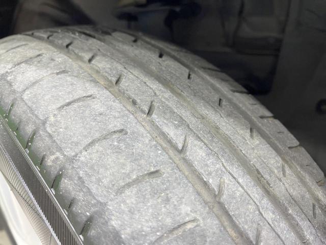 ノート ｅ－パワー　メダリスト　禁煙車　純正ナビ　バックカメラ　衝突軽減装置　ハーフレザーシート　スマートキー　ＬＥＤヘッド　ＥＴＣ　車線逸脱警報　オートライト　オートエアコン　純正１５インチアルミ　Ｂｌｕｅｔｏｏｔｈ（52枚目）