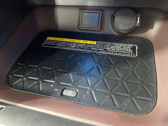 RAV4 G Zパッケージ 禁煙車 4WD モデリスタエアロ 純正9型ナビ 衝突軽減装置 レーダークルーズ バックカメラ シートヒーター 合皮シート パワーバックドア LEDヘッド 純正19インチアルミ 置くだけ充電 ETC(25枚目)