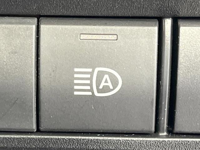 ヴォクシー S-Z 禁煙車 純正10型ディスプレイオー両側電動スライドドア バックカメラ 衝突軽減装置 レーダークルーズ ドラレコ コーナーセンサー LEDヘッド オートハイビーム 車線逸脱警報 デュアルエアコン(31枚目)