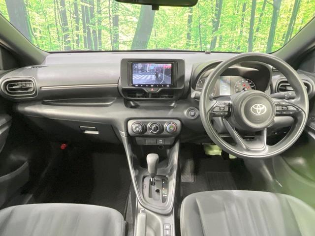 ヤリス X 禁煙車 4WD 衝突軽減装置 SDナビ バックカメラ 寒冷地仕様 レーダークルーズ ETC スマートキー オートハイビーム クリアランスソナー Bluetooth再生 オートライト 電動格納ミラー(2枚目)