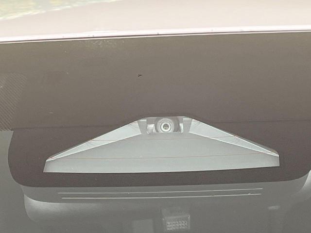 ヤリス X 禁煙車 4WD 衝突軽減装置 SDナビ バックカメラ 寒冷地仕様 レーダークルーズ ETC スマートキー オートハイビーム クリアランスソナー Bluetooth再生 オートライト 電動格納ミラー(5枚目)