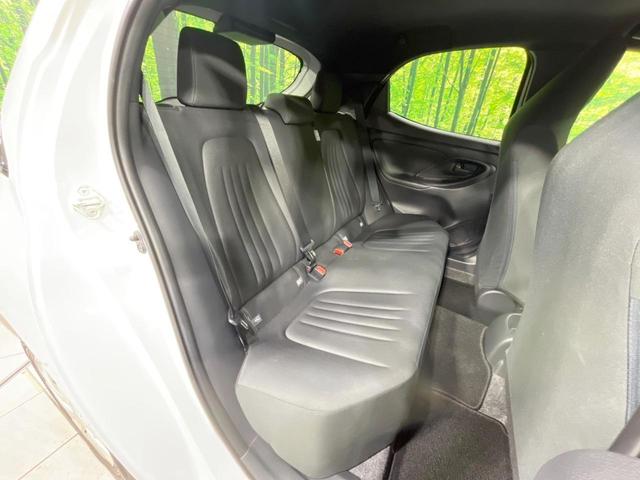 ヤリス X 禁煙車 4WD 衝突軽減装置 SDナビ バックカメラ 寒冷地仕様 レーダークルーズ ETC スマートキー オートハイビーム クリアランスソナー Bluetooth再生 オートライト 電動格納ミラー(9枚目)