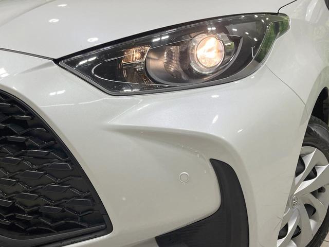 ヤリス X 禁煙車 4WD 衝突軽減装置 SDナビ バックカメラ 寒冷地仕様 レーダークルーズ ETC スマートキー オートハイビーム クリアランスソナー Bluetooth再生 オートライト 電動格納ミラー(12枚目)