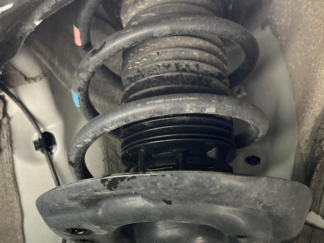 ヤリス X 禁煙車 4WD 衝突軽減装置 SDナビ バックカメラ 寒冷地仕様 レーダークルーズ ETC スマートキー オートハイビーム クリアランスソナー Bluetooth再生 オートライト 電動格納ミラー(20枚目)