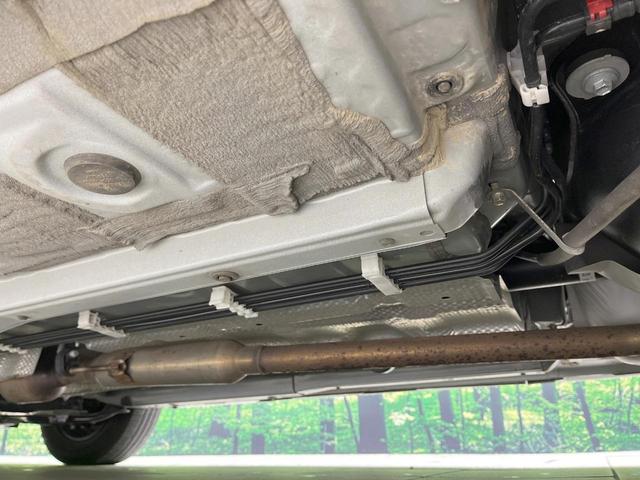 ヤリス X 禁煙車 4WD 衝突軽減装置 SDナビ バックカメラ 寒冷地仕様 レーダークルーズ ETC スマートキー オートハイビーム クリアランスソナー Bluetooth再生 オートライト 電動格納ミラー(21枚目)