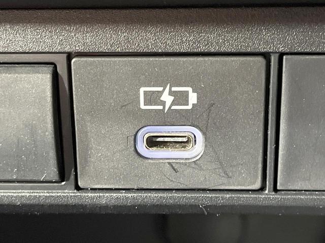 ヤリス X 禁煙車 4WD 衝突軽減装置 SDナビ バックカメラ 寒冷地仕様 レーダークルーズ ETC スマートキー オートハイビーム クリアランスソナー Bluetooth再生 オートライト 電動格納ミラー(32枚目)