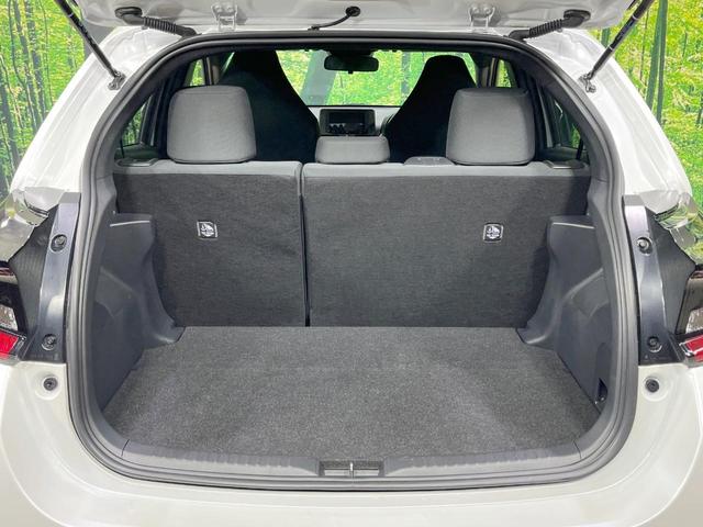 ヤリス X 禁煙車 4WD 衝突軽減装置 SDナビ バックカメラ 寒冷地仕様 レーダークルーズ ETC スマートキー オートハイビーム クリアランスソナー Bluetooth再生 オートライト 電動格納ミラー(43枚目)