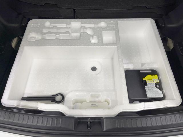 ヤリス X 禁煙車 4WD 衝突軽減装置 SDナビ バックカメラ 寒冷地仕様 レーダークルーズ ETC スマートキー オートハイビーム クリアランスソナー Bluetooth再生 オートライト 電動格納ミラー(45枚目)