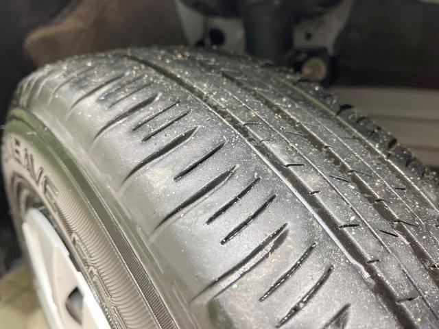 ヤリス X 禁煙車 4WD 衝突軽減装置 SDナビ バックカメラ 寒冷地仕様 レーダークルーズ ETC スマートキー オートハイビーム クリアランスソナー Bluetooth再生 オートライト 電動格納ミラー(52枚目)