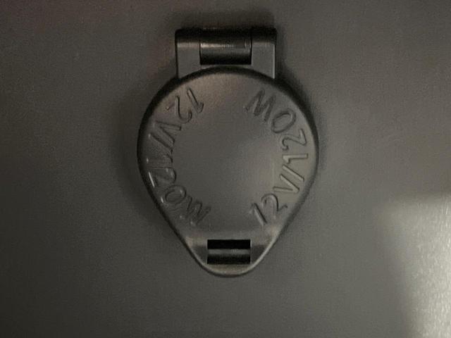 ヤリス X 禁煙車 4WD 衝突軽減装置 SDナビ バックカメラ 寒冷地仕様 レーダークルーズ ETC スマートキー オートハイビーム クリアランスソナー Bluetooth再生 オートライト 電動格納ミラー(55枚目)