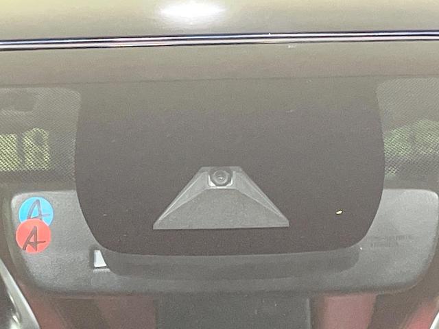 カローラスポーツ ハイブリッドＧ　Ｚ　禁煙車　純正９型ナビ　バックカメラ　衝突軽減装置　レーダークルーズ　ハーフレザーシート　ドラレコ　コーナーセンサー　シートヒーター　ＬＥＤヘッド　ＥＴＣ　オートハイビーム　オートライト　スマートキー（5枚目）