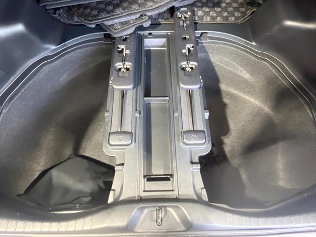 アルファード ２．５Ｓ　Ａパッケージ　タイプブラック　禁煙車　モデリスタエアロ　１０型ナビ　両側電動スライドドア　後席モニター　バックカメラ　衝突軽減装置　１００Ｖ電源　レーダークルーズ　電動リアゲート　ハーフレザーシート　ドラレコ　コーナーセンサー（52枚目）