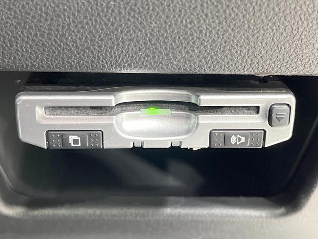 タント カスタムX トップエディションSA 禁煙車 衝突軽減装置 メモリーナビ 両側電動スライドドア バックカメラ LEDヘッドライト ETC ハーフレザーシート オートライト スマートキー オートエアコン Bluetooth CD/DVD再生(7枚目)