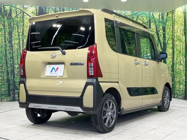 タント ファンクロス 禁煙車 4WD 純正10型ナビ 両側電動スライドドア バックカメラ 衝突軽減装置 コーナーセンサー スマートキー LEDヘッド ルーフレール ETC オートハイビーム オートライト(17枚目)