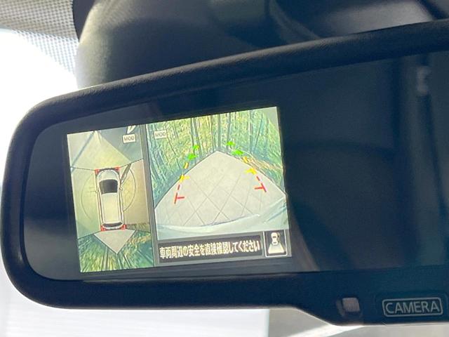 ノート メダリスト　エマージェンシーブレーキパッケージ　禁煙車　純正ナビ　全周囲カメラ　衝突軽減装置　ハーフレザーシート　スマートキー　ＥＴＣ　オートライト　オートエアコン　Ｂｌｕｅｔｏｏｔｈ　ＣＤ　ＤＶＤ再生　地デジ　車線逸脱警報　横滑り防止装置（4枚目）