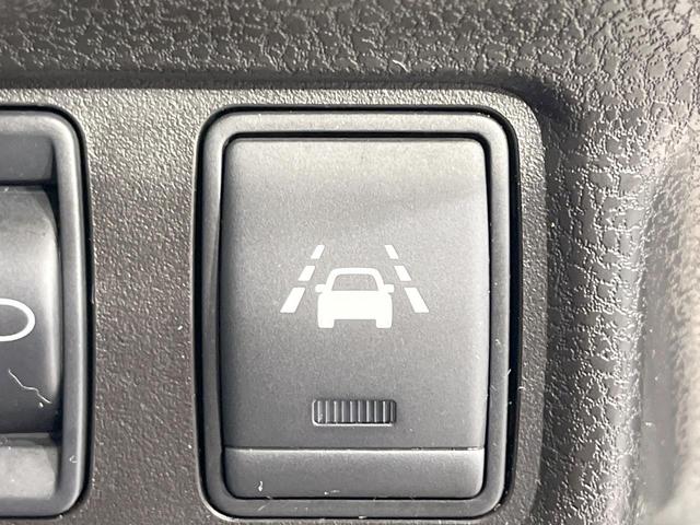 ノート メダリスト　エマージェンシーブレーキパッケージ　禁煙車　純正ナビ　全周囲カメラ　衝突軽減装置　ハーフレザーシート　スマートキー　ＥＴＣ　オートライト　オートエアコン　Ｂｌｕｅｔｏｏｔｈ　ＣＤ　ＤＶＤ再生　地デジ　車線逸脱警報　横滑り防止装置（32枚目）