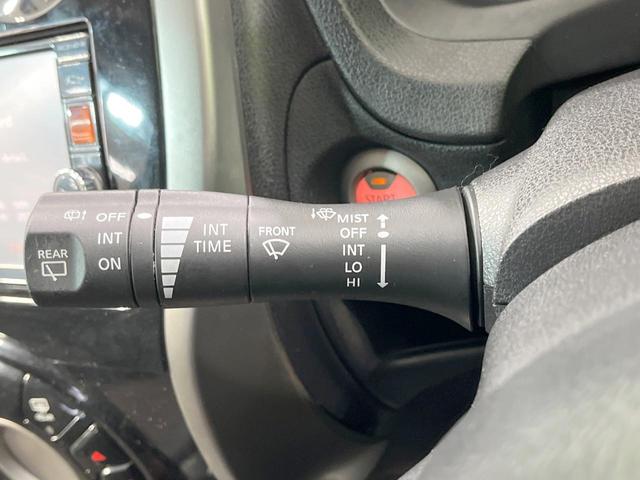 ノート メダリスト　エマージェンシーブレーキパッケージ　禁煙車　純正ナビ　全周囲カメラ　衝突軽減装置　ハーフレザーシート　スマートキー　ＥＴＣ　オートライト　オートエアコン　Ｂｌｕｅｔｏｏｔｈ　ＣＤ　ＤＶＤ再生　地デジ　車線逸脱警報　横滑り防止装置（35枚目）