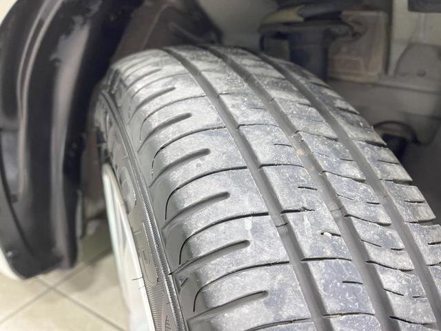 ノート メダリスト　エマージェンシーブレーキパッケージ　禁煙車　純正ナビ　全周囲カメラ　衝突軽減装置　ハーフレザーシート　スマートキー　ＥＴＣ　オートライト　オートエアコン　Ｂｌｕｅｔｏｏｔｈ　ＣＤ　ＤＶＤ再生　地デジ　車線逸脱警報　横滑り防止装置（52枚目）