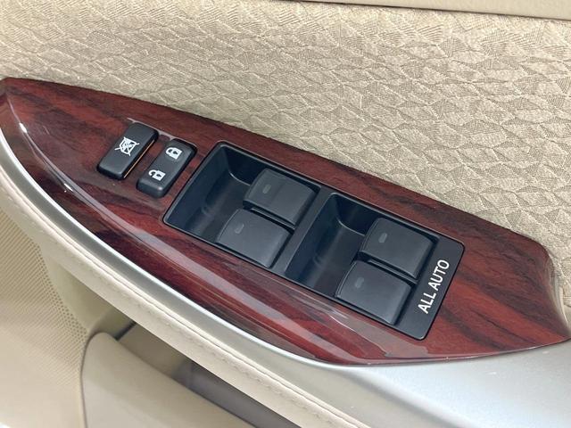 クラウン ロイヤルサルーンi-Four 禁煙車 純正ナビ 4WD バックカメラ ドラレコ スマートキー HIDヘッド ビルトインETC クルコン オートライト デュアルエアコン 純正16インチアルミ CD 地デジ(51枚目)