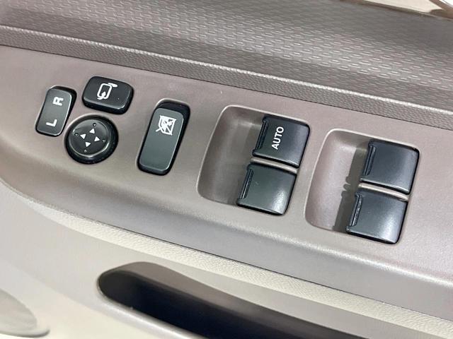 アルトラパンショコラ X 禁煙車 4WD シートヒーター スマートキー HIDヘッド オートエアコン 純正14インチアルミ CD再生 合皮シート アイドリングストップ 電動格納ミラー 盗難防止装置 プライバシーガラス(30枚目)