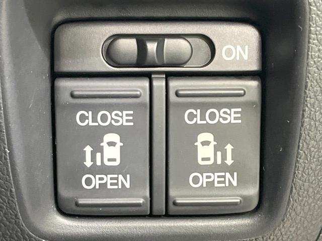 N-BOXカスタム G・ターボパッケージ 禁煙車 4WD ターボ 両側電動スライドドア 純正ナビ バックカメラ スマートキー HIDヘッド ETC クルコン オートライト オートエアコン 純正15インチアルミ Bluetooth CD(5枚目)