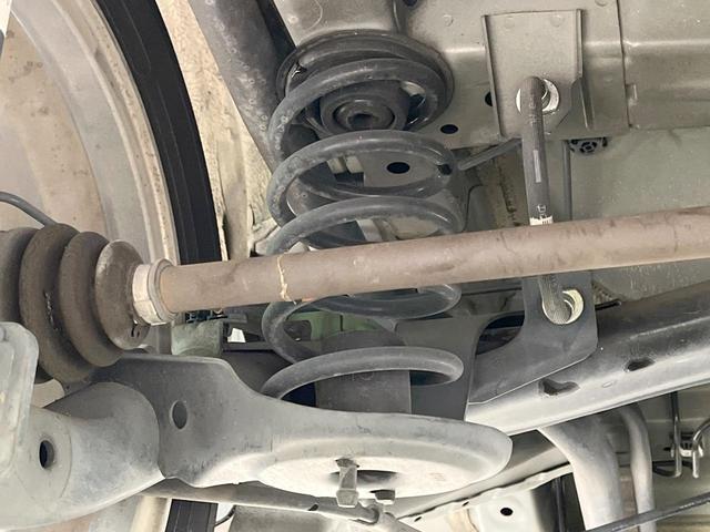 N-BOXカスタム G・ターボパッケージ 禁煙車 4WD ターボ 両側電動スライドドア 純正ナビ バックカメラ スマートキー HIDヘッド ETC クルコン オートライト オートエアコン 純正15インチアルミ Bluetooth CD(21枚目)